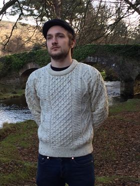 Aran Crew Neck Sweater in Natural Fleck