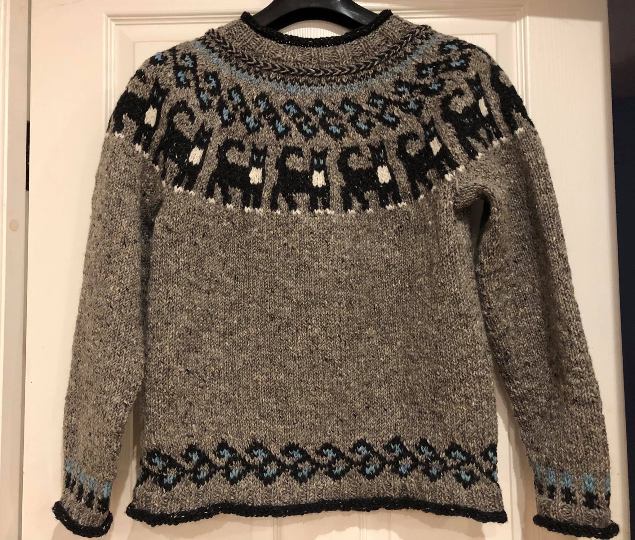 Black Cat Lopapeysa Sweater