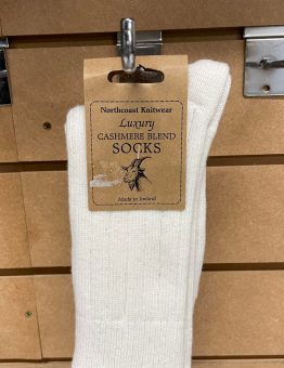 Cashmere and Wool Cream Socks in Size 3-7