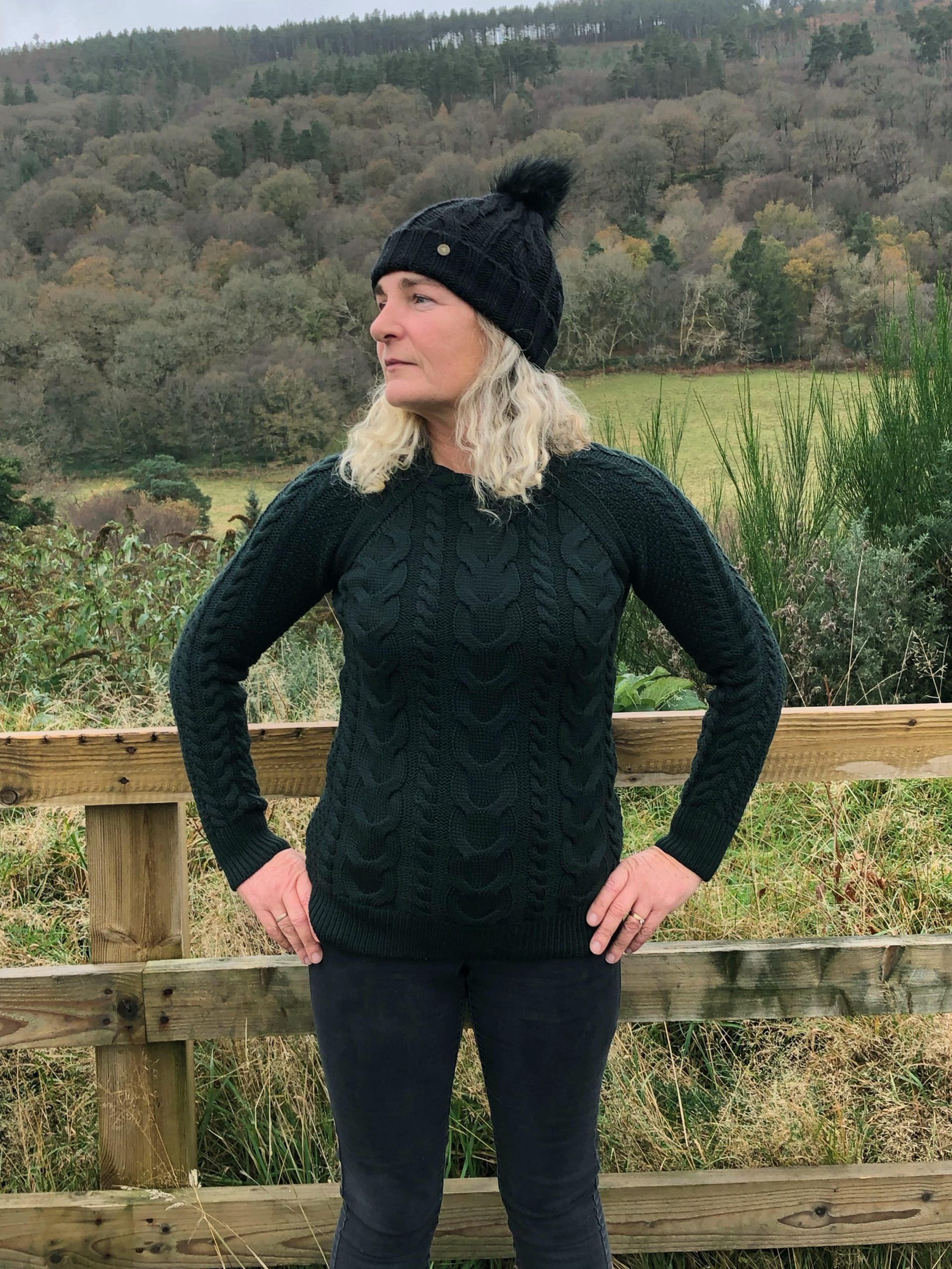 Lightweight Soft Ladies Knit in Dark Green